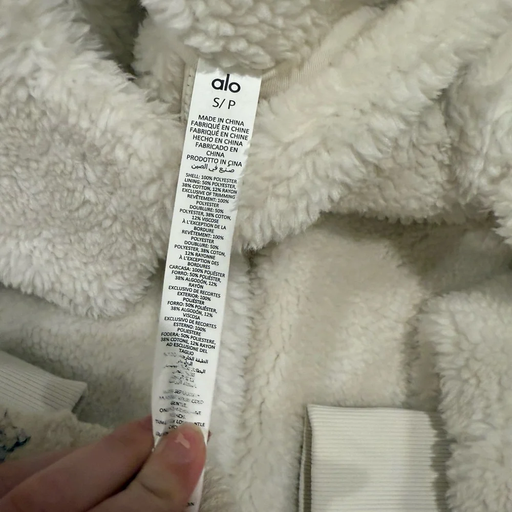 Alo Yoga Foxy Sherpa Jacket - Picture 5 of 5